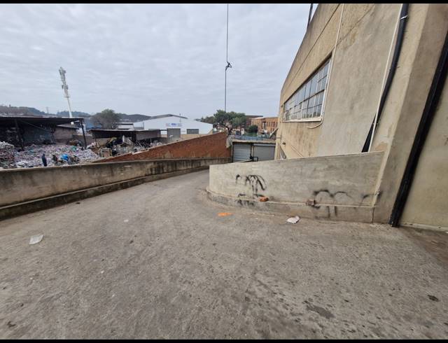 280M² WAREHOUSE TO LET IN SPRINGFIELD